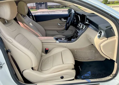 2018 Mercedes-Benz C 300 z USA, uszkodzony, nr VIN WDDWJ4JBXJF670349